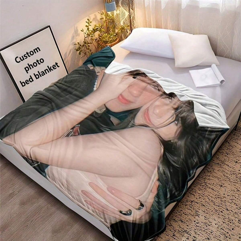 1pc Personalized Photo Print Flannel Blanket, Machine Washable Soft Bedspread For Couples, Anniversary, Wedding, Valentine's Day, Christmas, Graduation, Father's Day, Housewarming, Ideal For Bed Sofa Living Room Bedroom, Birthday Gift